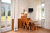 4 AUR1604 Dining area web