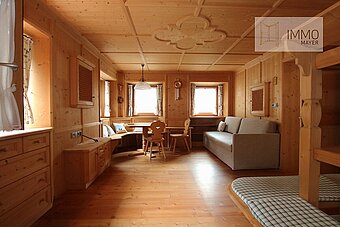 1 Wohnzimmer