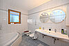 22 AUR1622 First Floor . Bathroom web