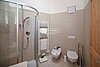 16 AUR1661 Bathroom web