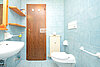 14 AUR1579 Bathroom web