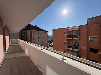 W16 - Nuovo trilocale spazioso con ampia terrazza al quarto piano - Foto 1