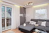 2 AUR1639 Living web