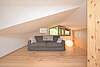 39 AUR1584 Upstairs web