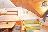 7 AUR1582 Living web