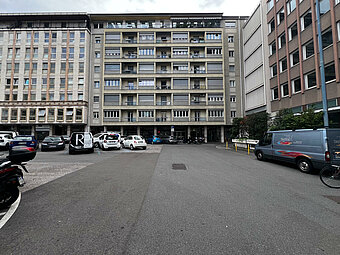 Bilocale in posizione centrale con due balconi – investimento solido con rendita locativa in corso - Foto 1