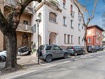 Ampio trilocale con giardino privato e garage - Foto 1