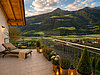 Terrasse mit Blick ins Tal