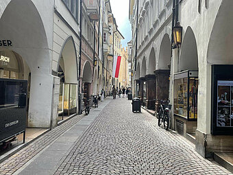 Negozio rappresentativo sotto i Portici di Bolzano - Foto 1