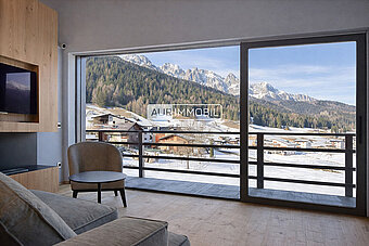 1 AUR1606 Living web