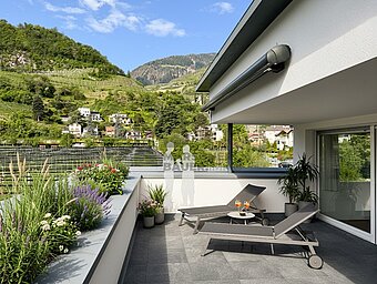 Terrasse Dachgeschoss mit Einrichtungsvorschlag - terrazza ultimo piano con proposta di arredamento (Bild nur zur Veranschaulichung - immagine a solo scopo illustrativo)