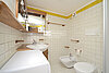 17 AUR1582 Bathroom web