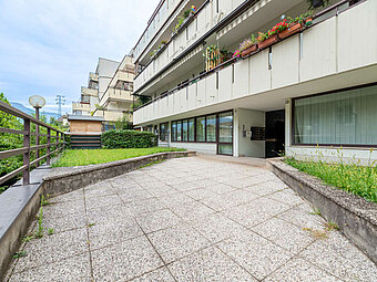 Ampio trilocale ristrutturato a nuovo con terrazza e giardino privato - Foto 1