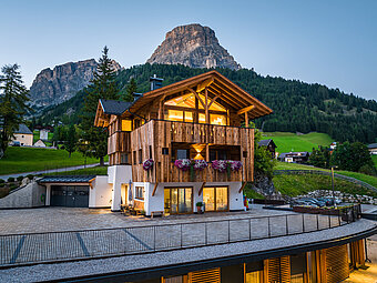 Matteo_Agreiter_Photography-APPARTAMENTI_SUSANNE_SS23--6