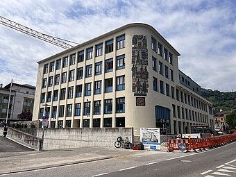Nuovo, ampio negozio con buona visibilità in posizione centrale - Foto 1