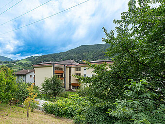 Ampio quadrilocale con loggia, balcone e giardino privato di 240 m² - Foto 1