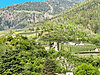 Aussicht in Richtung Schloss Braunsberg dem Wahrzeichen von Lana - vista sul castello Braunsberg