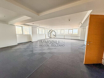 Büro 2 (1)