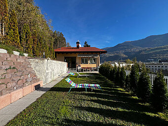 Casa plurifamiliare con ampio terreno privato - Foto 1