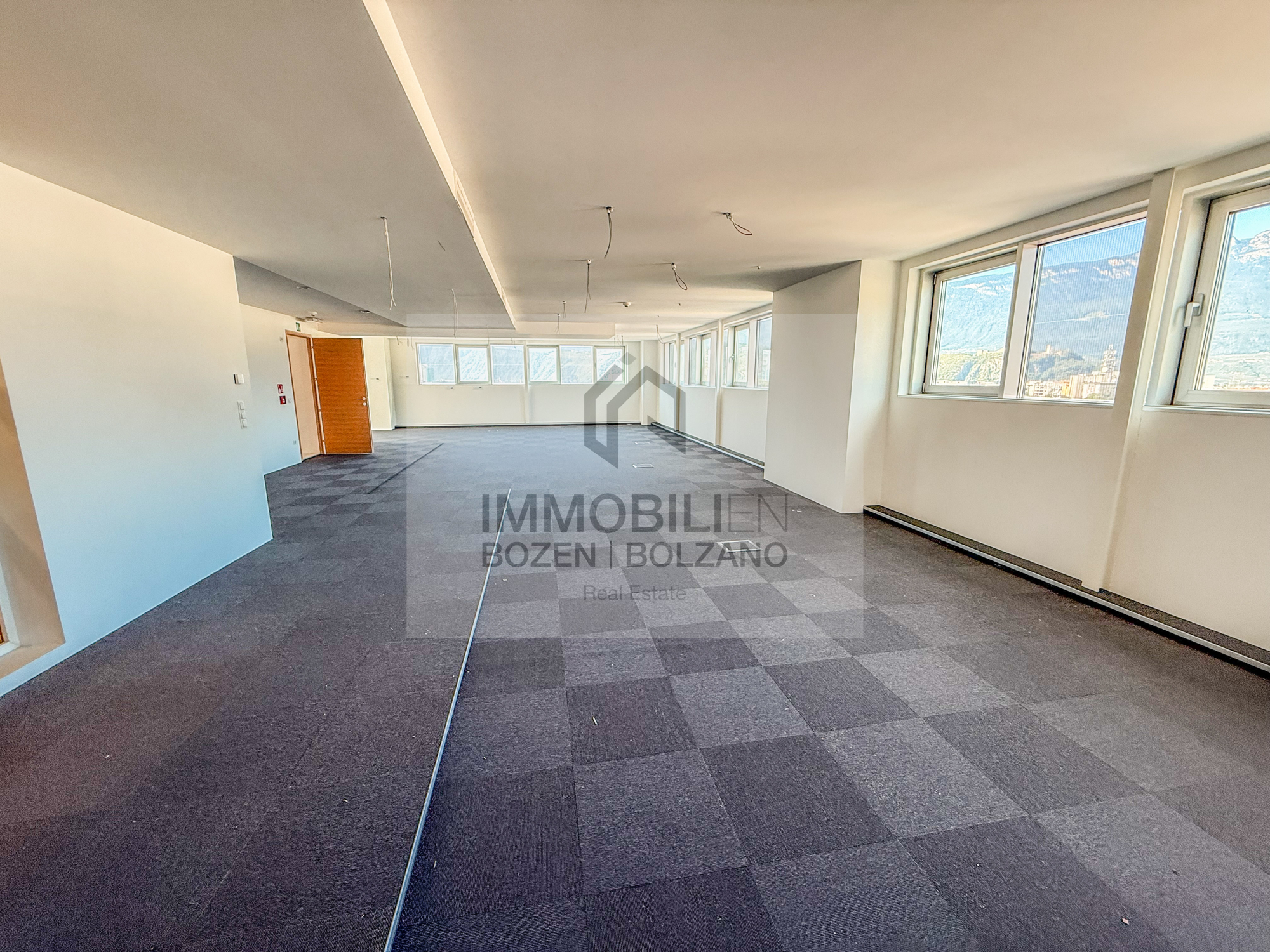 Büro 1 182 m² (13)