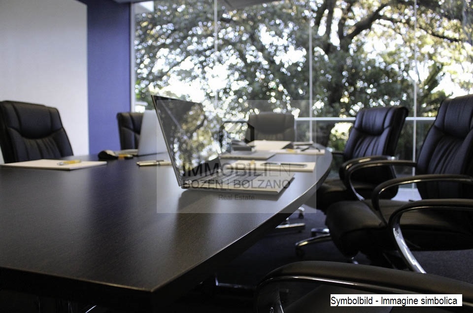 office-1516329_960_720