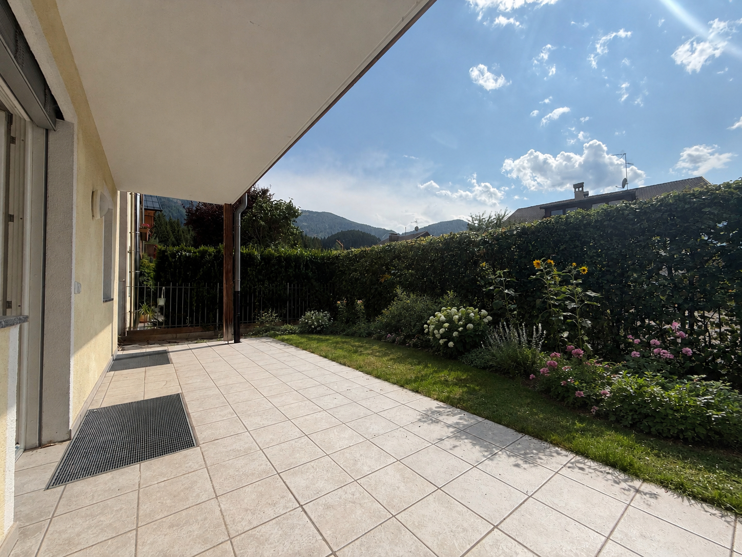 terrazza con giardino