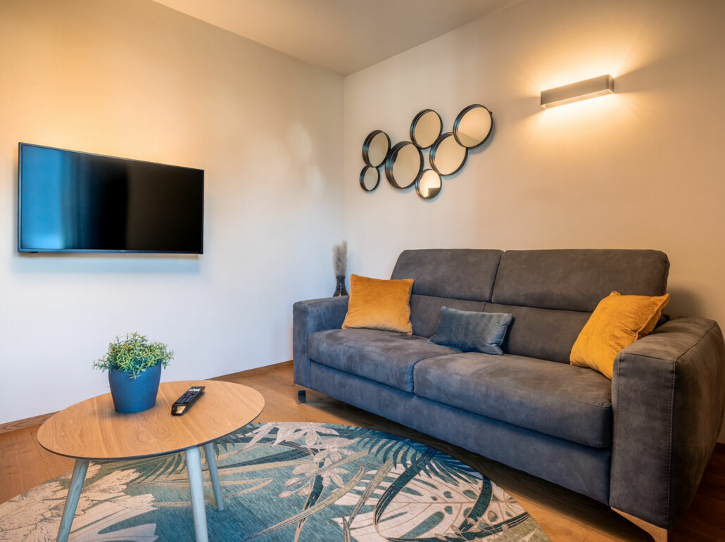 Bellissimo bilocale completamente arredato con terrazza e piscina condominiale - Foto 2