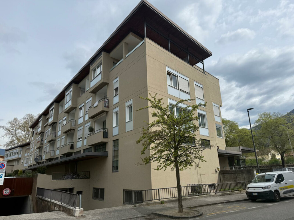 Affascinante bilocale nel centro di Bressanone – ideale come investimento - Foto 1