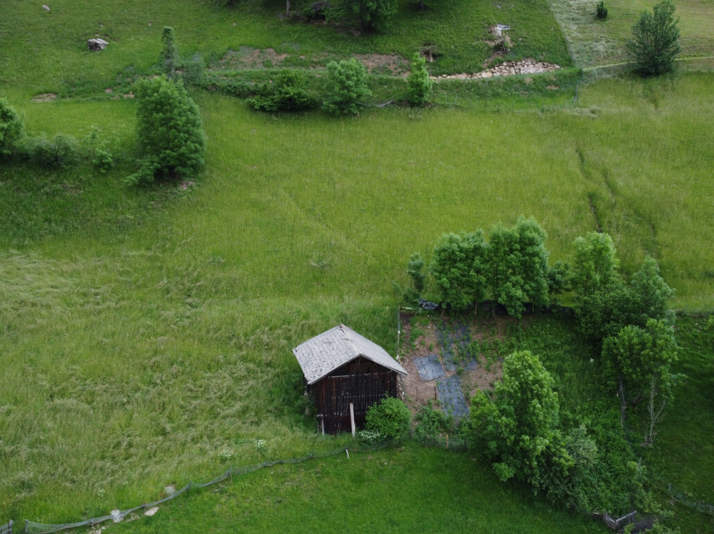 Gioielli: Fienile unico con proprietà privata in fantastica posizione panoramica - Foto 1