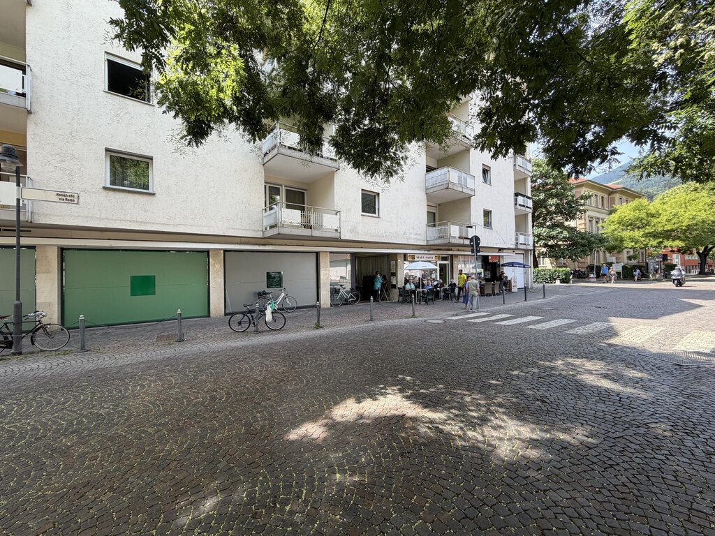 Ufficio in posizione centrale con ascensore, ampio balcone e cantina - Foto 2