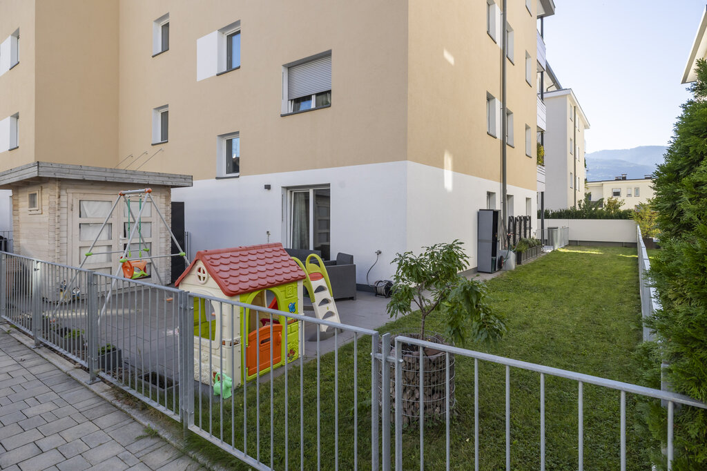 Trilocale seminuovo con giardino privato in posizione centrale - Foto 2