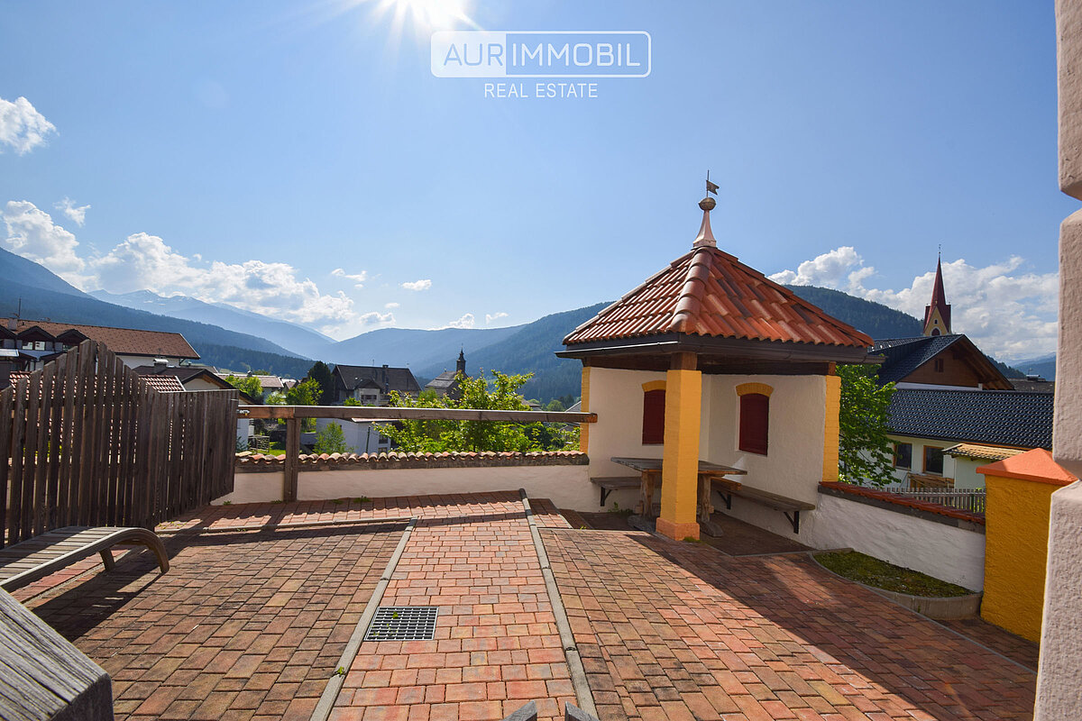 6 AUR1436 Terrace web