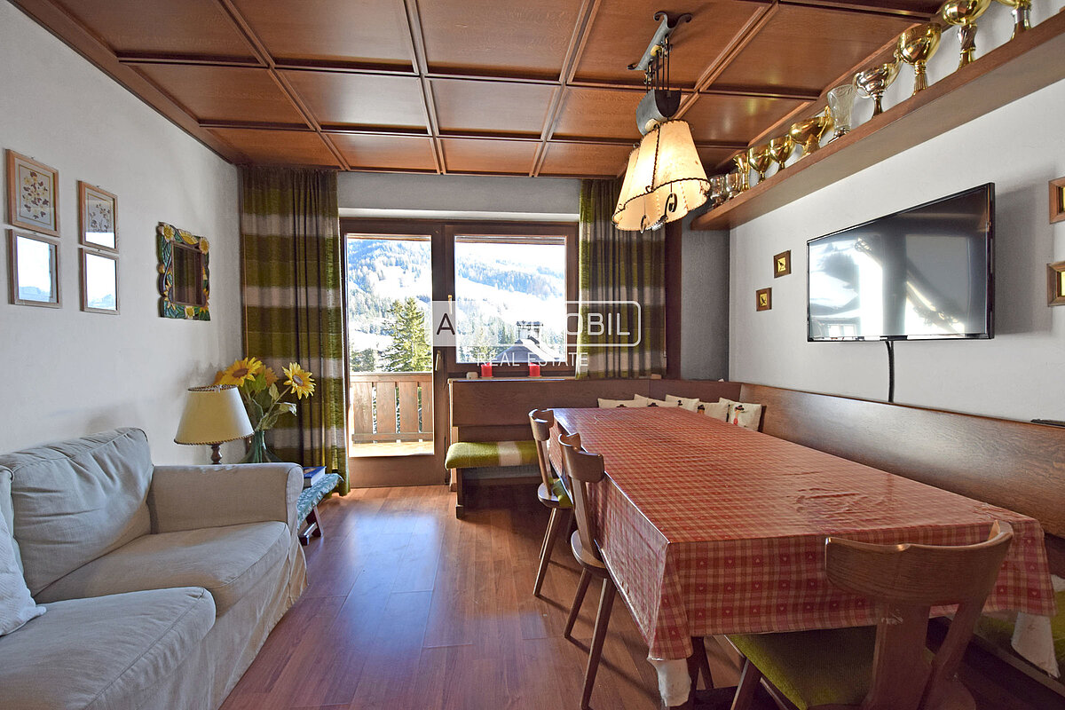 2 AUR1543 Living 1 web