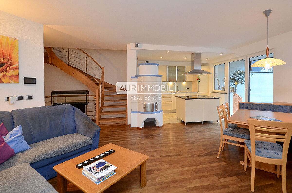 1 AUR1615-1 Ground floor - living web