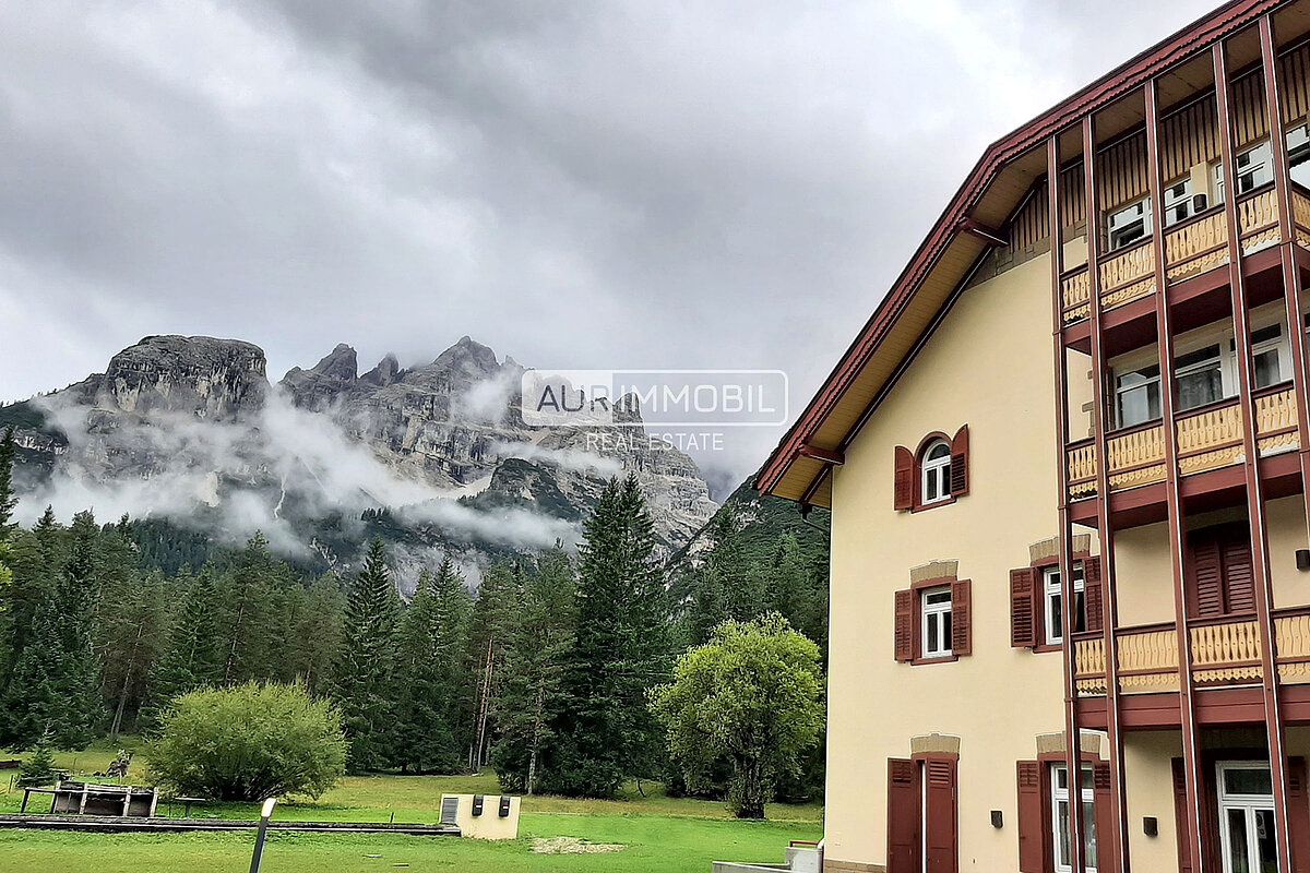 1 AUR1604 View north-east web