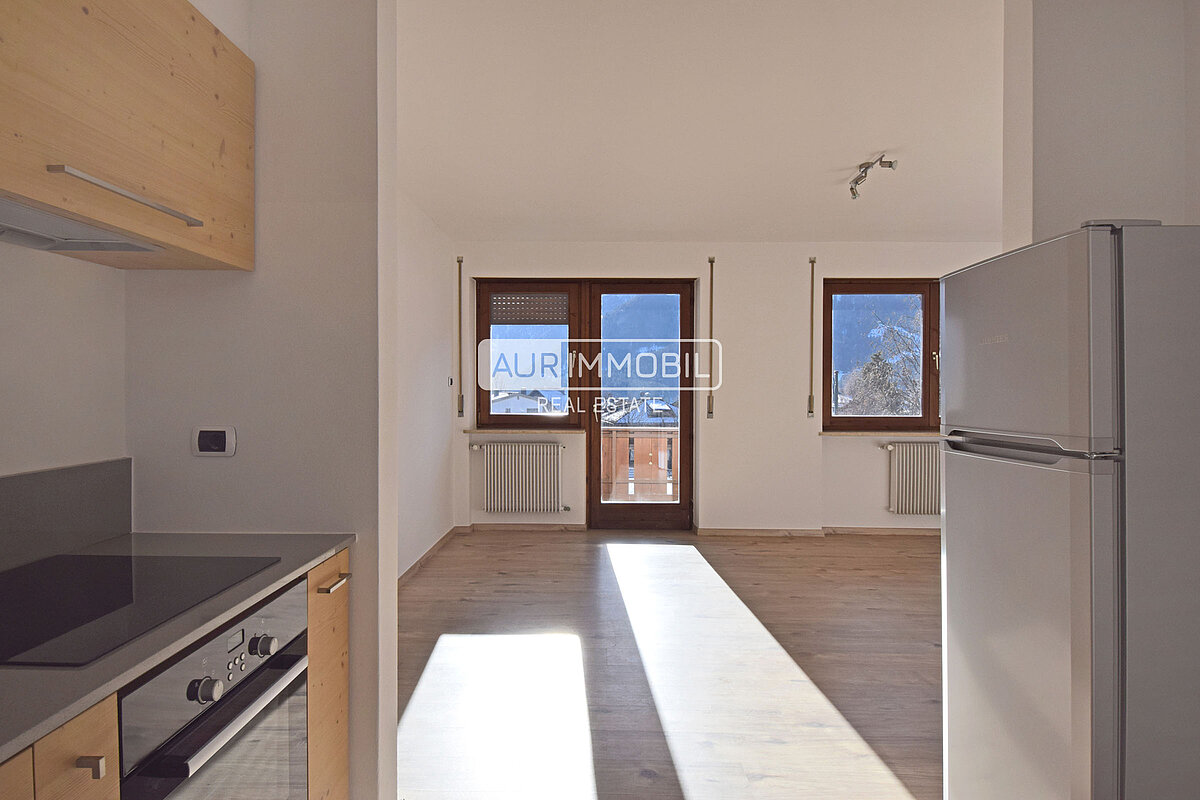 2 AUR1586 Living web