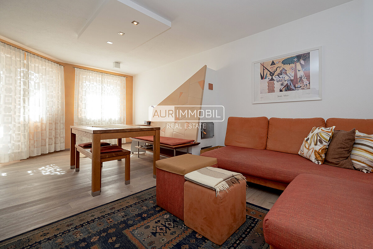 1 AUR1627 Ground floor, Living web