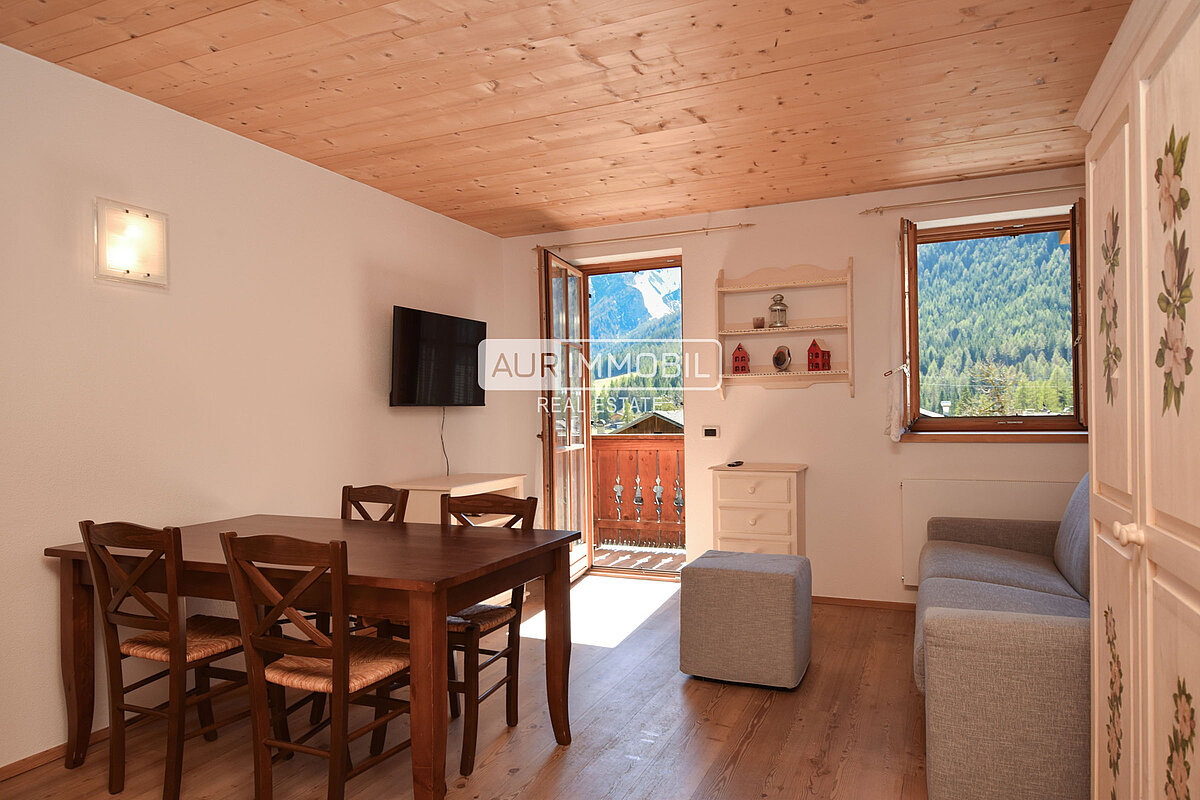 2 AUR1634 Living web