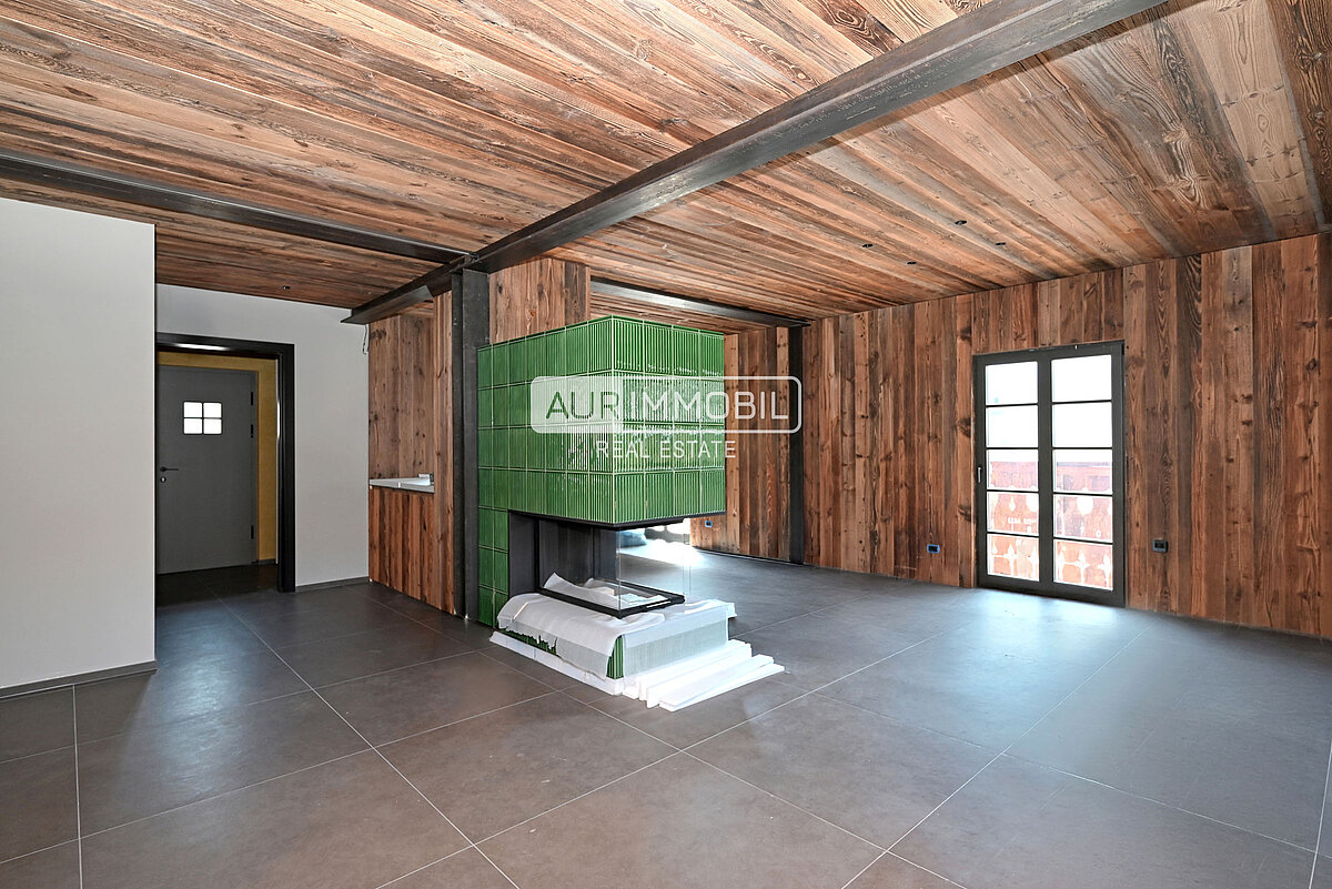 1 AUR1649 FirstFloor Living web