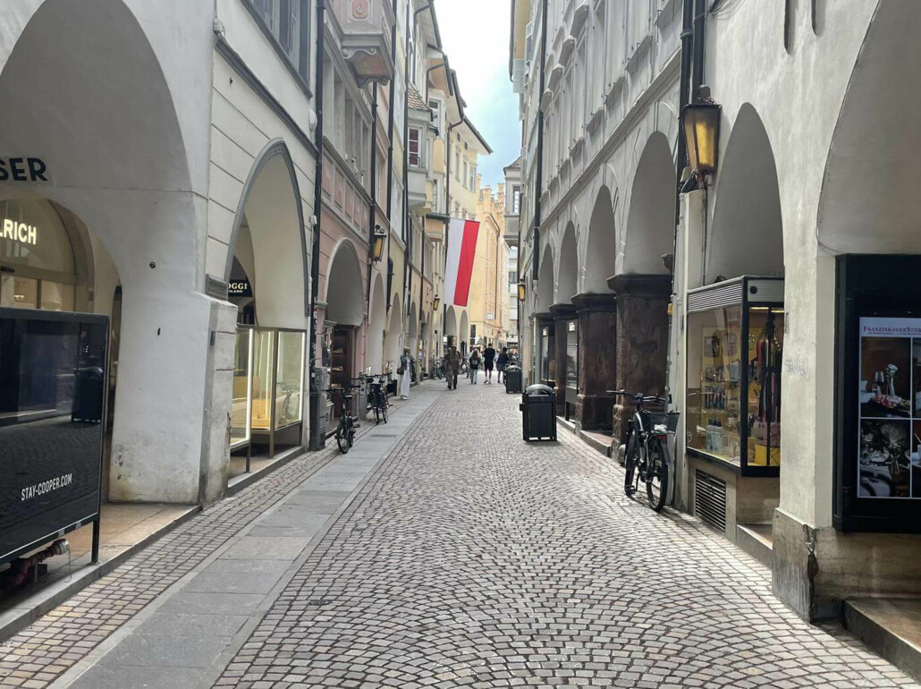 Negozio rappresentativo sotto i Portici di Bolzano - Foto 1