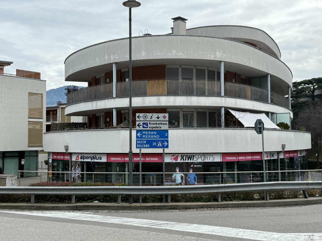 Bellissimo negozio in posizione strategica - 7,3 % di rendita - Foto 2