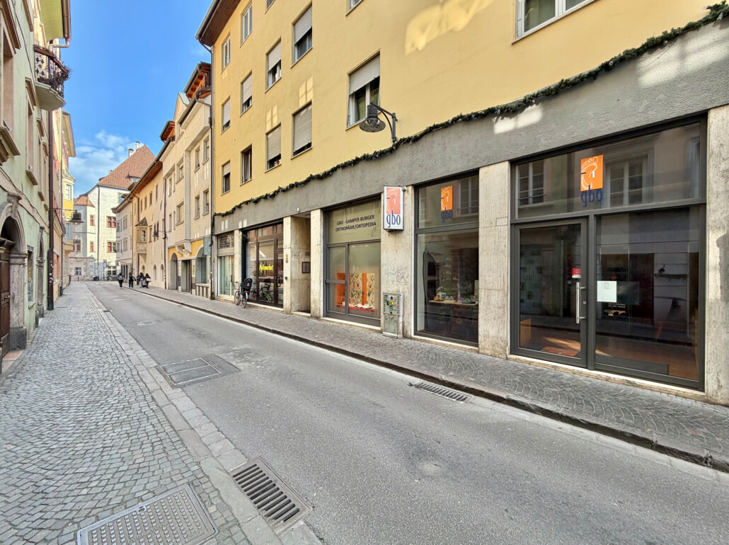 Bilocale con cantina in pozione centrale - contratto di locazione in essere - Foto 1