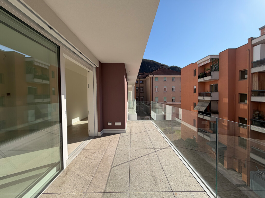 W12 - Nuovo trilocale con due terrazze e balcone, piano terzo - Foto 1