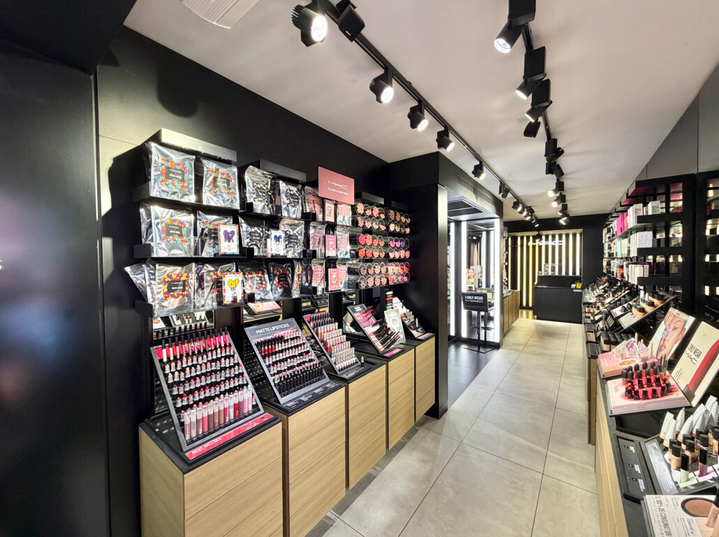 Negozio in centro storico - alta visibilità e forte passaggio - Foto 2