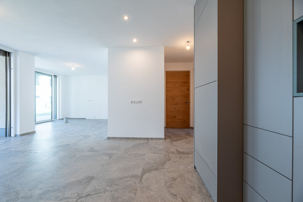 W1: Nuovo, bellissimo quadrilocale con terrazza e ampio giardino privato - Foto 2