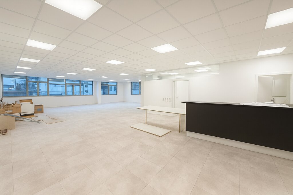 Andrian Center: Ampio ufficio, piano secondo - Foto 2