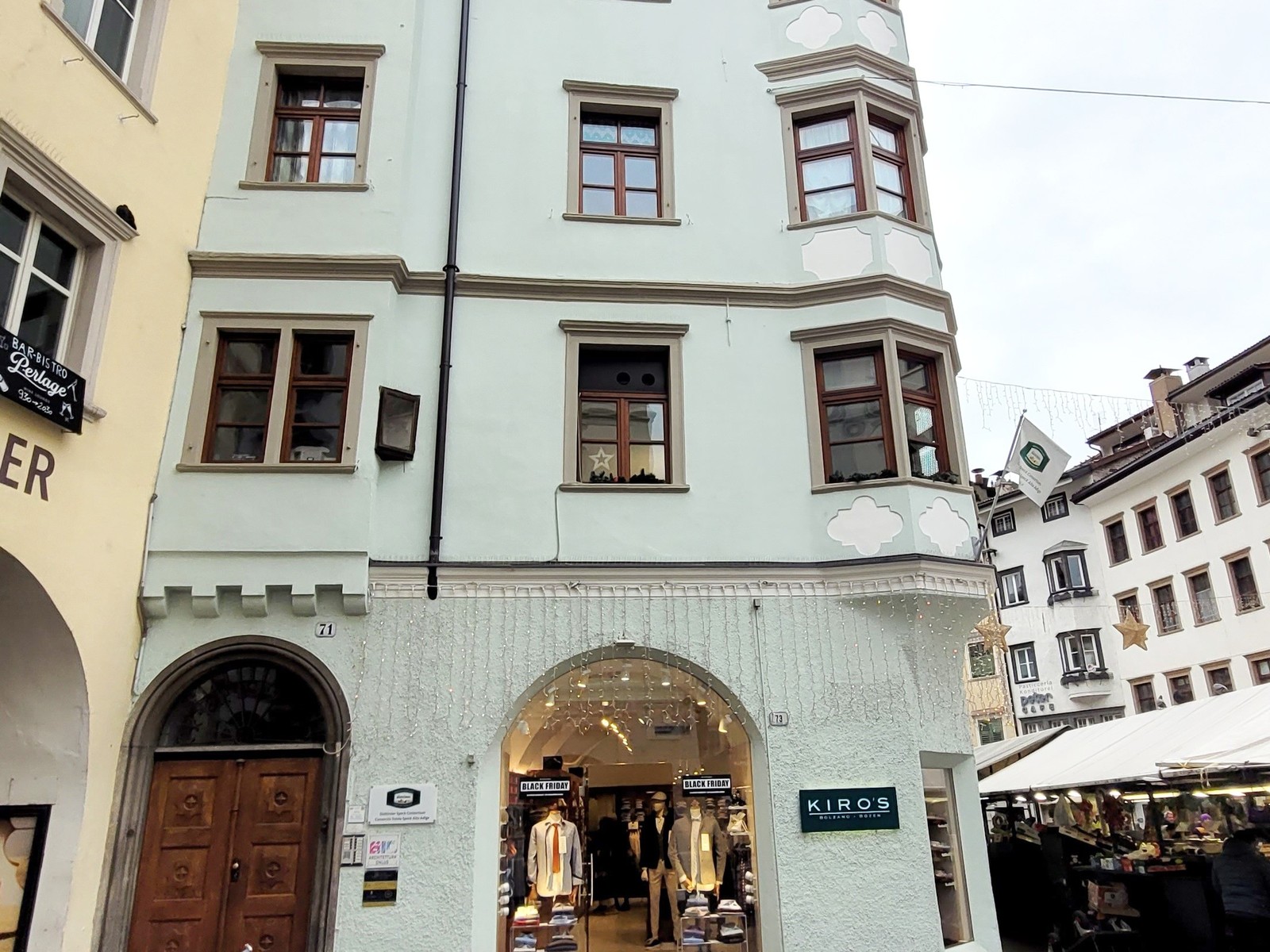 Gebäude