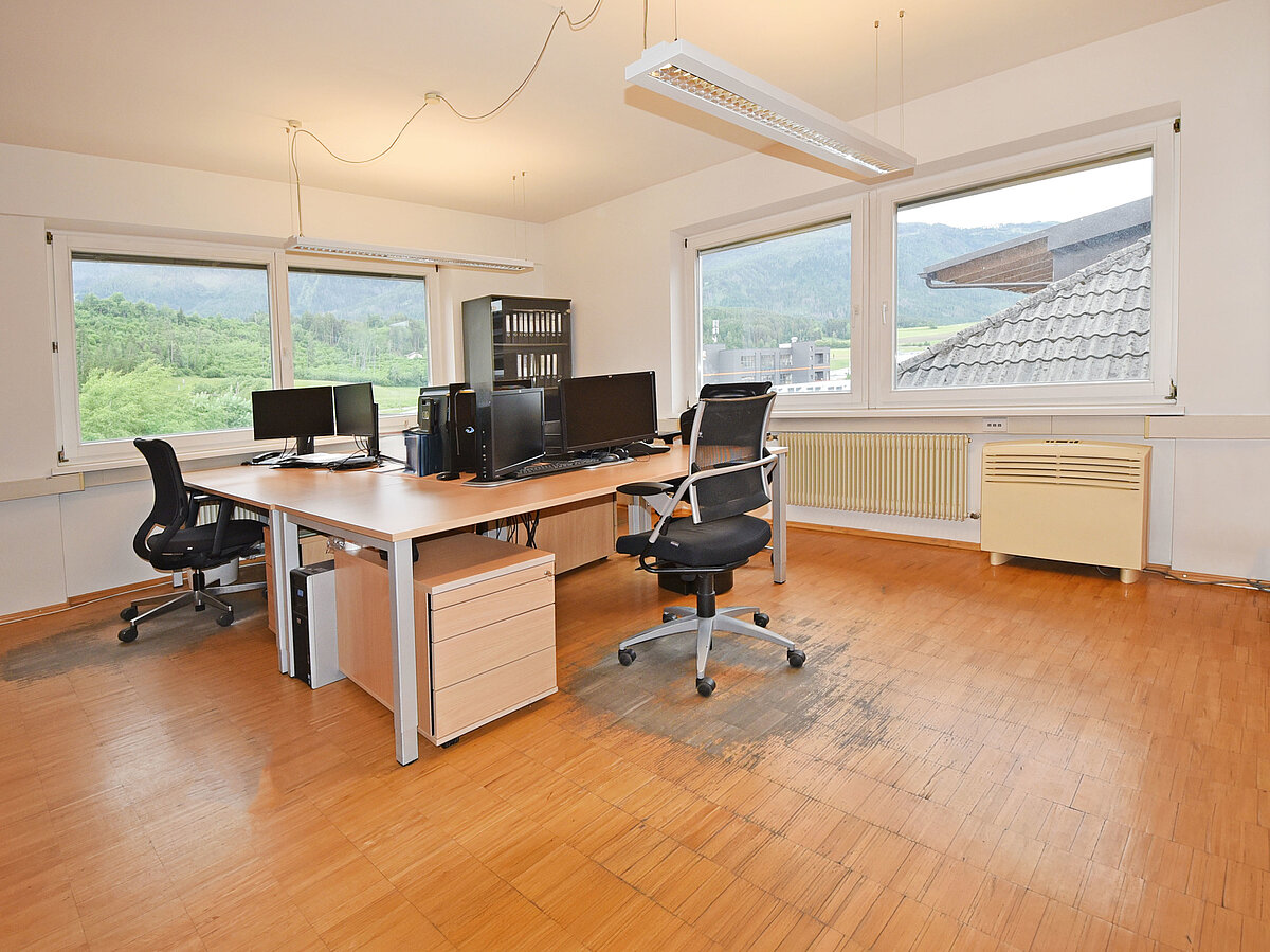 Büro 4